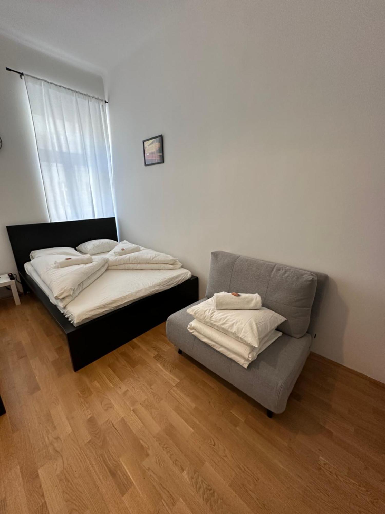 Cozy-5-Person Apartment In Vienna 5 외부 사진