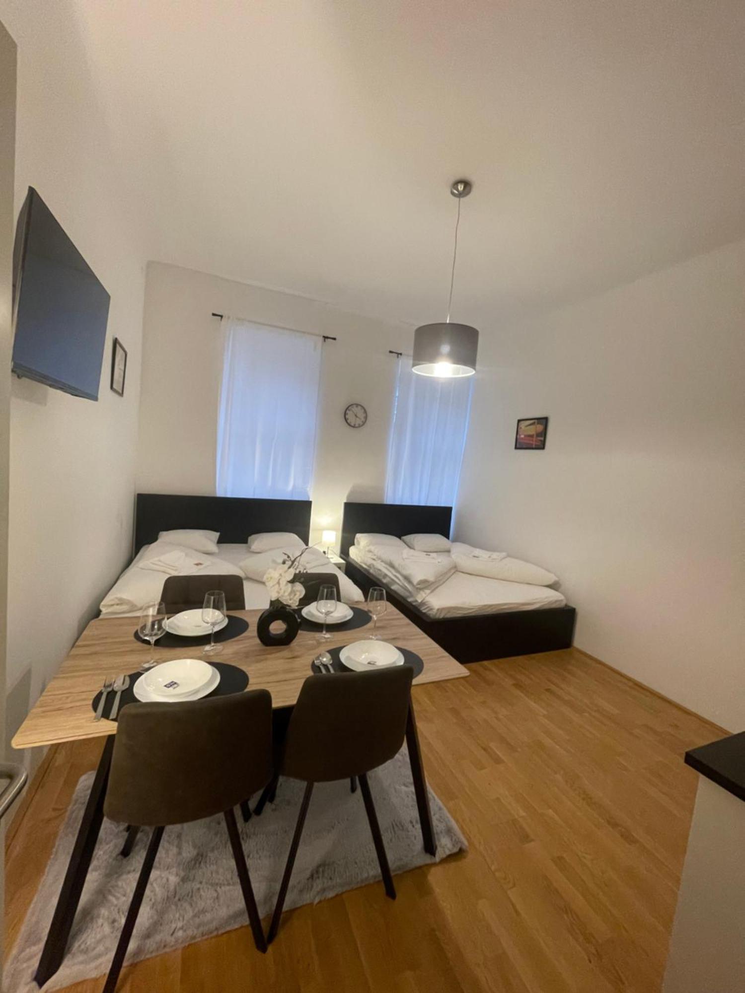 Cozy-5-Person Apartment In Vienna 5 외부 사진